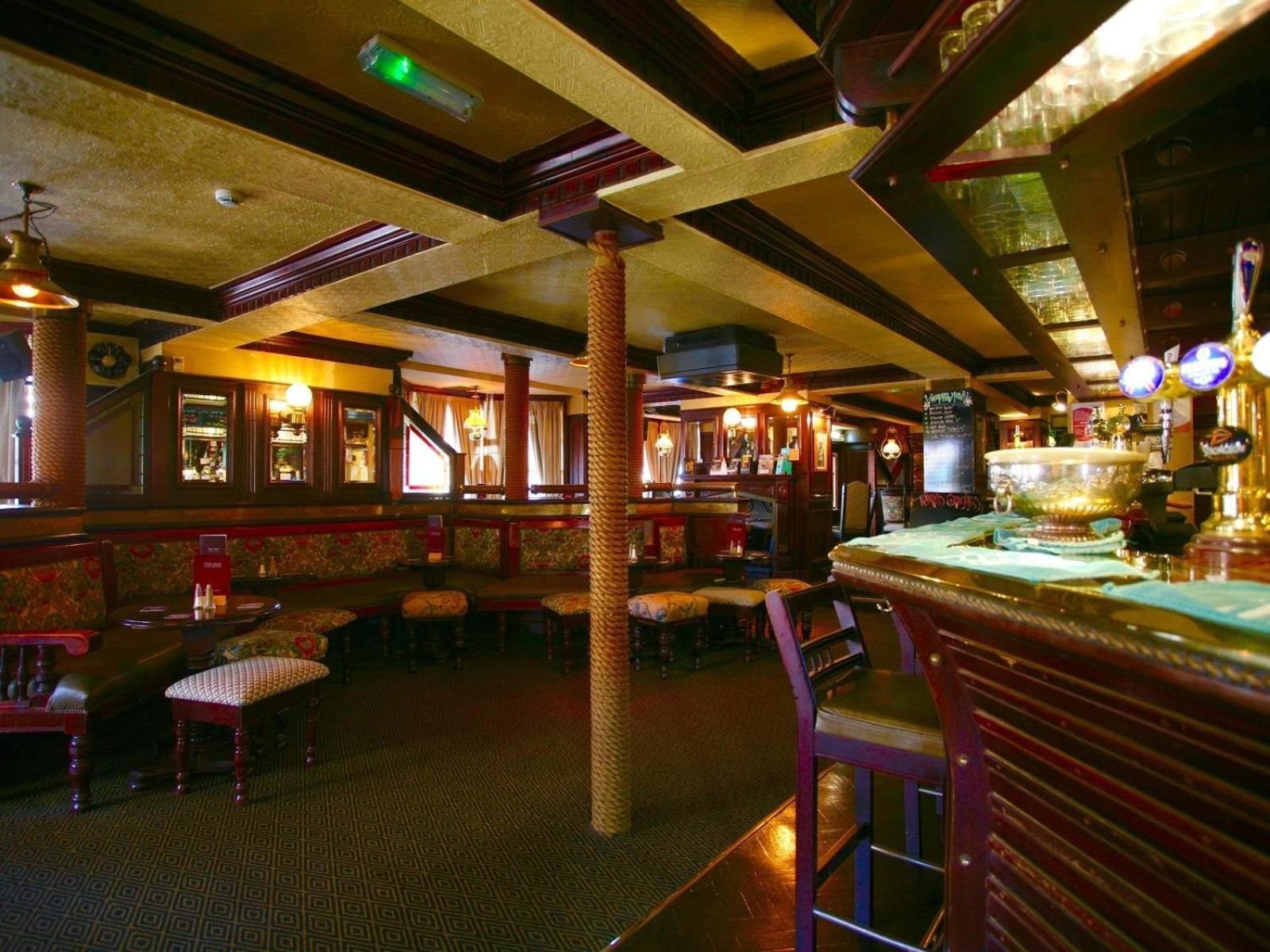 The Ship Hotel Chelmsford Exterior photo
